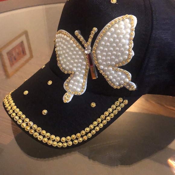 Beautiful Butterfly Cap - Picture 3 of 3